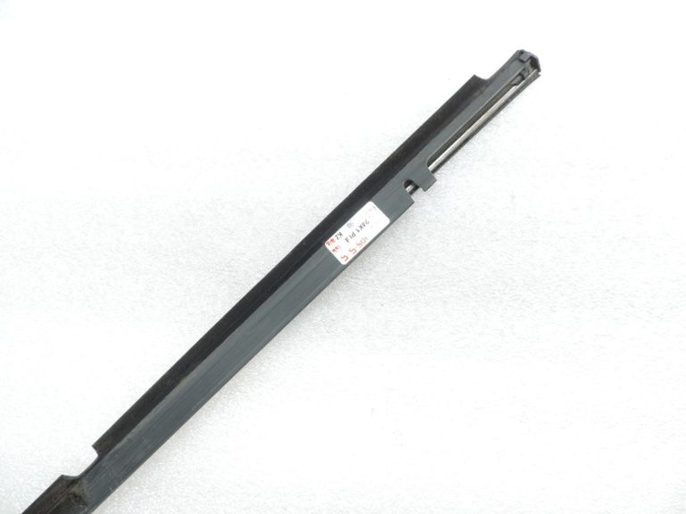 Oriģināls Toyota Avensis T25 aizmugurējo labās puses durvju hromēta līstes 7573020291