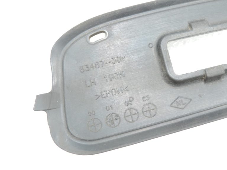 Oriģināls Toyota RAV4 II (XA20) kreisās jumta sliedes priekšējā vāciņa blīvējums 6348742020