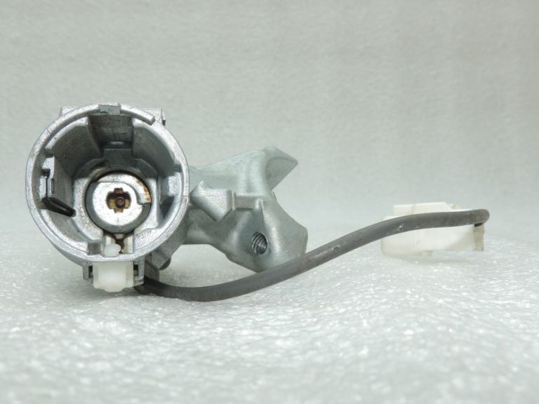 Oriģināls Toyota RAV4 II (XA20) aizdedzes slēdzenes korpuss 4528042100 4528042120