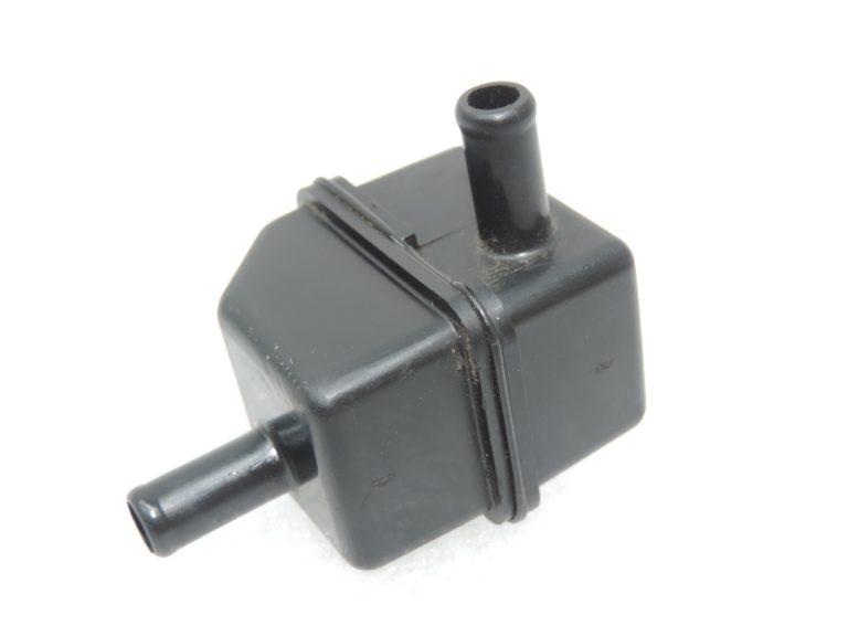 Oriģināls Toyota RAV4 II (XA20) 1.8i vakuuma rezervuāra vakuuma vārsts 2571962040