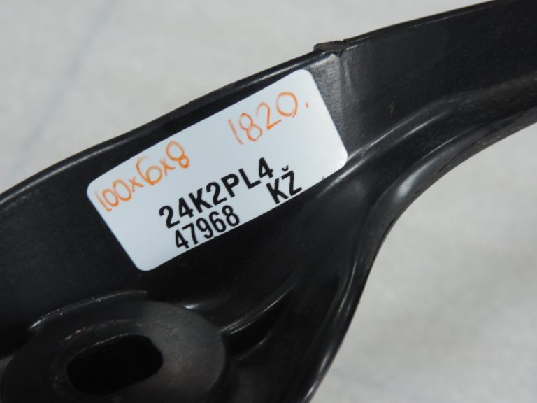 Oriģinālā Toyota RAV4 II (XA20) jumta sliedes kreisās, melnas 6347042021B1