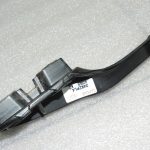 Oriģinālā Toyota RAV4 II (XA20) jumta sliedes labajā pusē, melnas 6346042021B1