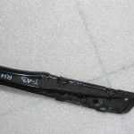 Oriģinālā Toyota RAV4 II (XA20) jumta sliedes labajā pusē, melnas 6346042021B1