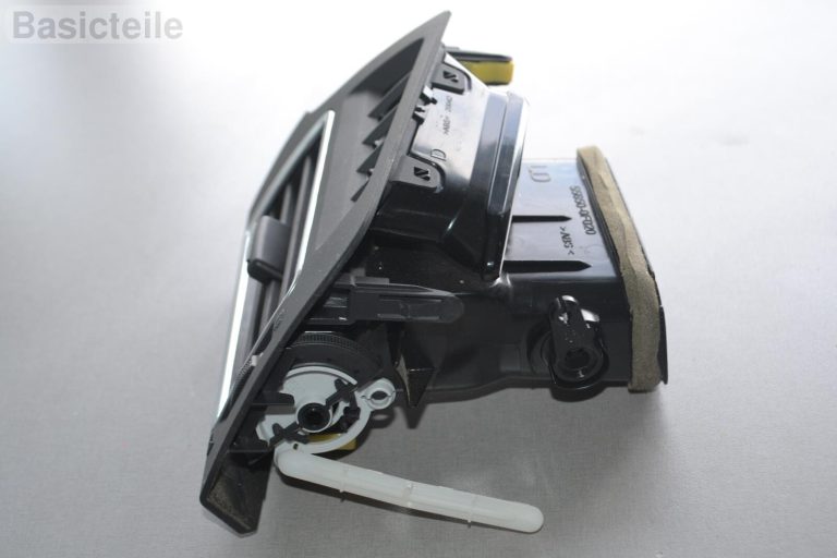 Toyota Verso R2 2009-2017 Gaisa ventilācijas atveres kreisais 556500F050B0