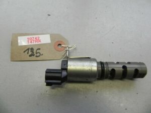 Toyota 1.8i VVT 30T050 5010H3 NP06 vadības vārsta elektromagnētiskais vārsts eļļas vārsta sadales vārsts