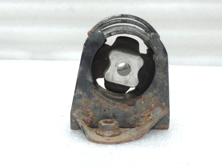 Oriģināls Toyota Avensis T25 2.2d motora stiprinājums priekšējais 123610R010, 12361-0R010