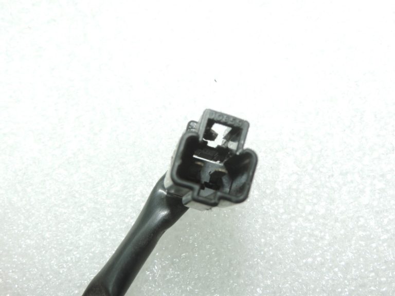 Oriģinālais Toyota Avensis T25 aizdedzes slēdzis Kontaktu slēdzis 8405205020