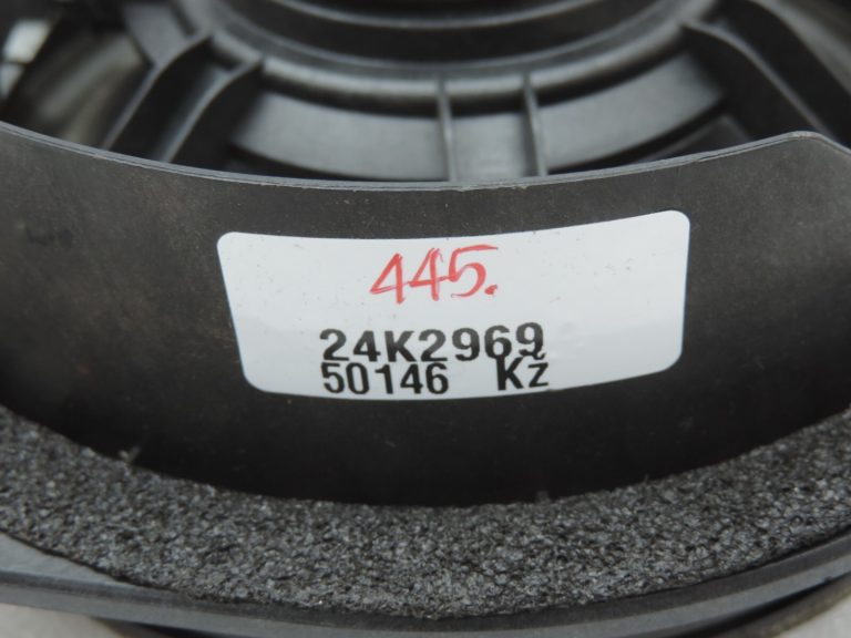 Oriģināls Toyota Avensis T25 Corolla E12 Priekšējo durvju skaļrunis 8616002370