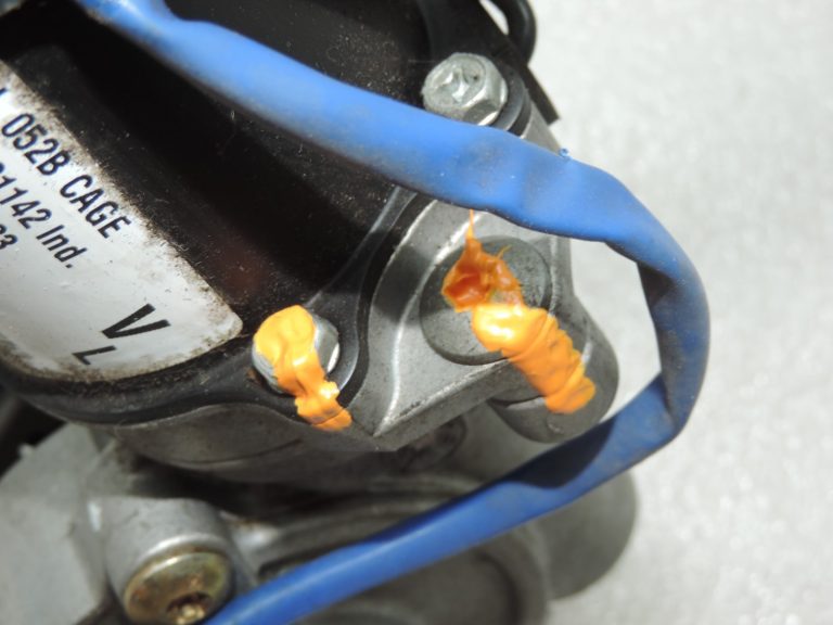 Oriģinālā Toyota Avensis T25 elektriskā stūres statīva stūres iekārta 4525005531, 45250-05531