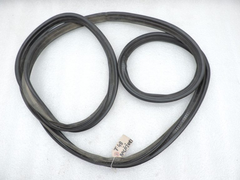 Oriģināls Toyota Avensis T25 Sedan aizmugurējo durvju blīvējums 6446105031