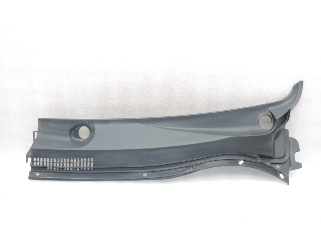 Genuine Toyota Avensis T25 windshield cover deflector left