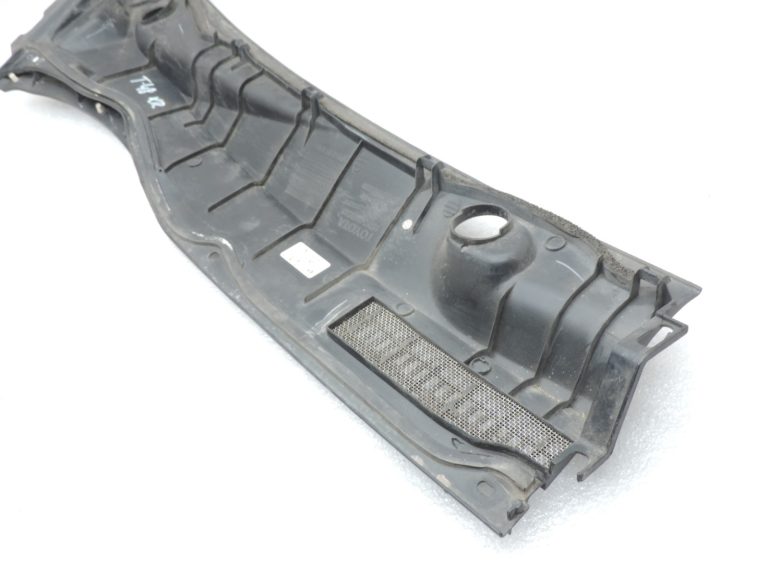 Oriģināls Toyota Avensis T25 vējstikla pārsegs kreisais deflektors