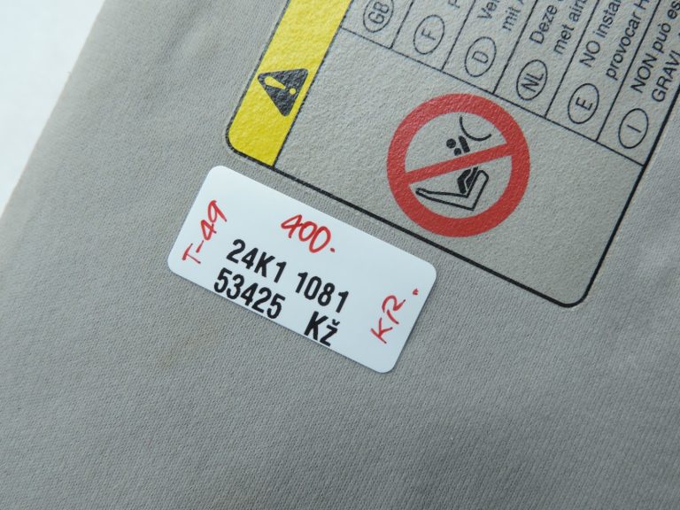 Oriģināls Toyota Avensis T25 saules aizsarglīdzeklis kreisajā pusē (ar brīdinājumu par gaisa spilvena atvēršanu) 7432005161161B1