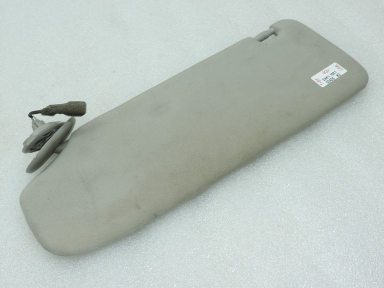 Toyota Avensis T25 Saules aizsarglīdzeklis labajā pusē (bez brīdinājuma par gaisa spilvena) 7431005151B1