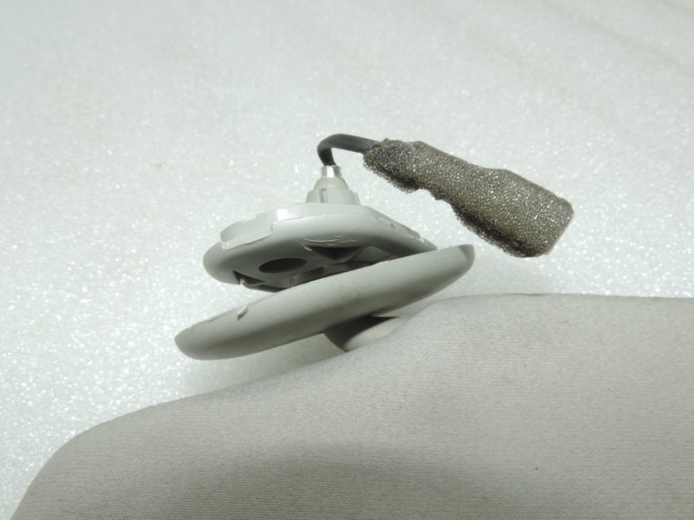 Toyota Avensis T25 Saules aizsarglīdzeklis labajā pusē (bez brīdinājuma par gaisa spilvena) 7431005151B1