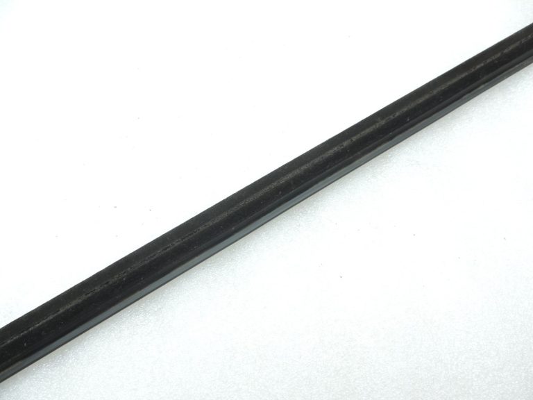 Toyota Avensis T25 Facelift Liftback Priekšējo labās puses durvju hroma līstes 7571020491