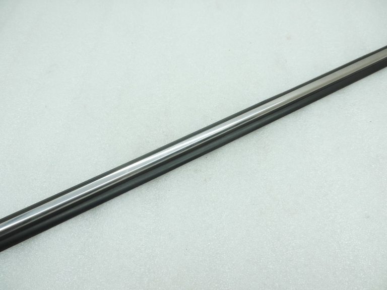 Toyota Avensis T25 Facelift Liftback Priekšējo labās puses durvju hroma līstes 7571020491