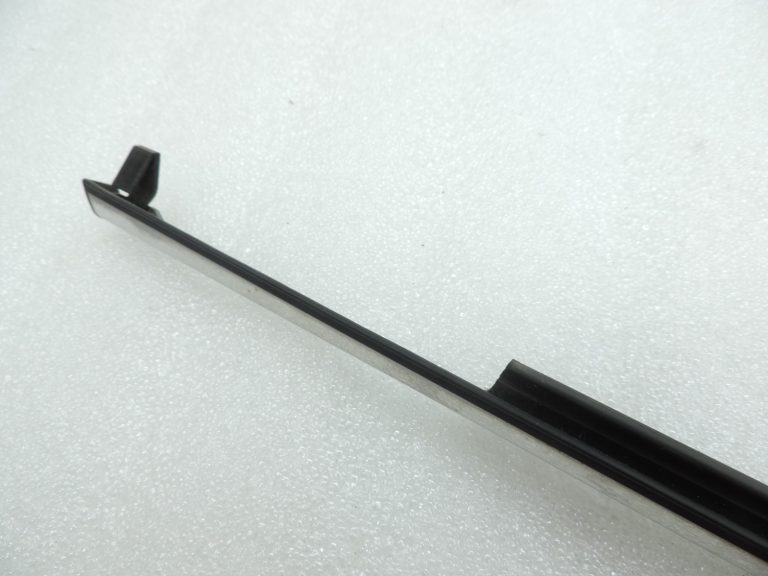 Toyota Avensis T25 Facelift Liftback Priekšējo labās puses durvju hroma līstes 7571020491