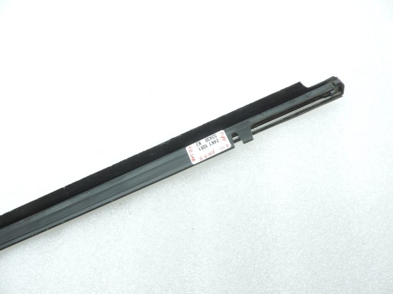 Toyota Avensis T25 Facelift Liftback Aizmugurējā labās puses durvju hromēta līstes 7573020291