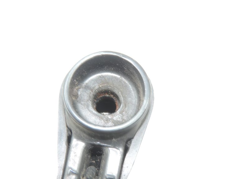 Oriģināls Toyota Avensis T25 Liftback Aizmugurējā tīrītāja rokturis 8524120190 85241-20190