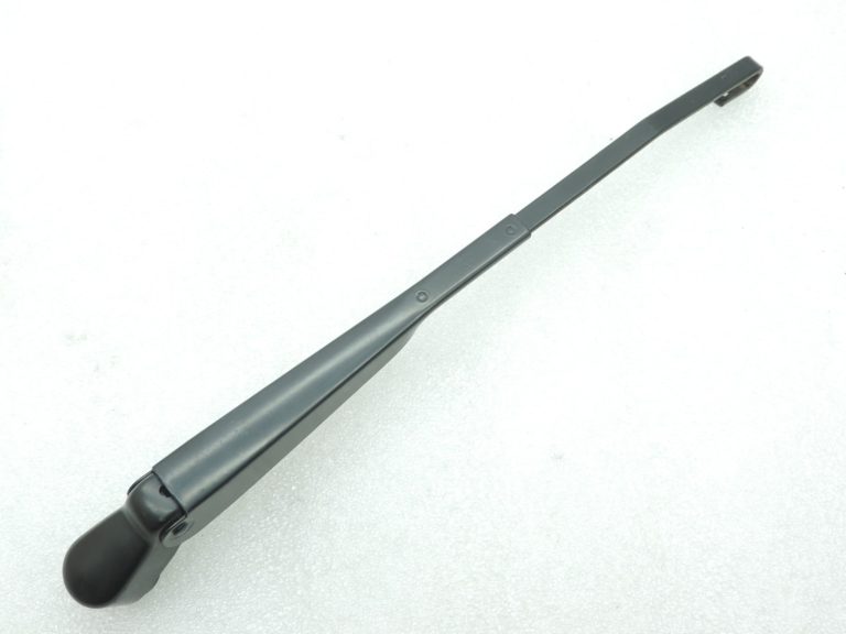 Oriģināls Toyota Avensis T25 Liftback Aizmugurējā tīrītāja rokturis 8524120190 85241-20190