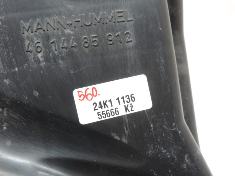 Oriģinālā Toyota Avensis T25 2.0d/2.2d gaisa filtra apakšējā daļa 177010R010