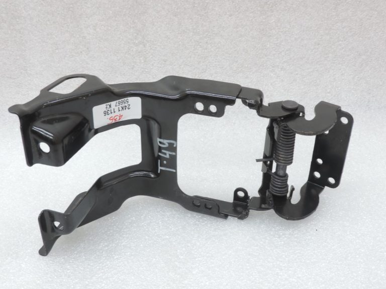 Oriģināla Toyota Avensis T25 centrālā roku balsta nodalījuma eņģe 5890705010