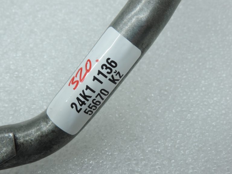 Oriģināla Toyota Avensis T25 2.0d/2.2d turbokompresora eļļas padeves līnija 1734326023