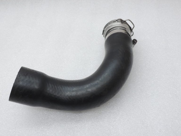 Oriģināla Toyota Avensis T25 2.0d/2.2d uzpildes gaisa caurule, uzpildes gaisa šļūtene Nr.3