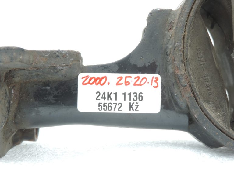 Oriģināli Toyota Avensis T25 2.2d aizmugurējie motora balsti 123710R010
