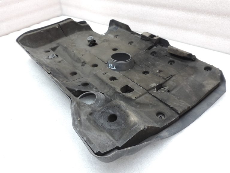 Oriģināls Toyota Avensis T25 2.2 D-CAT 2ADFHV Dzinēja vāks 126110R020