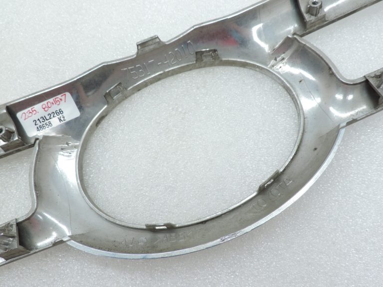 Oriģināls Toyota RAV4 III (XA30) priekšējais radiatora režģa hromēts vāks 7531742010