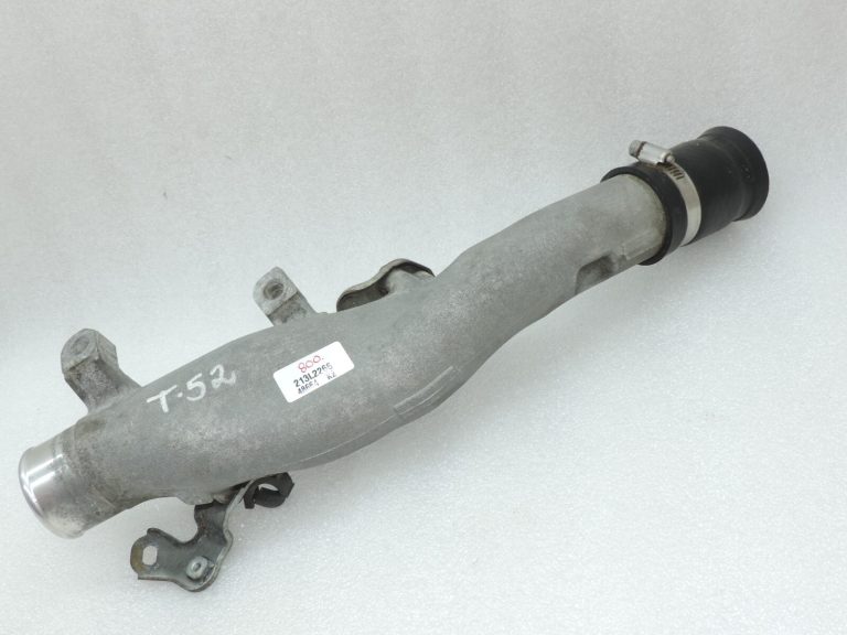 Toyota RAV4 III (XA30) 2.2 D-4D starpdzesētāja gaisa ieplūdes caurule 1736126040 173612607