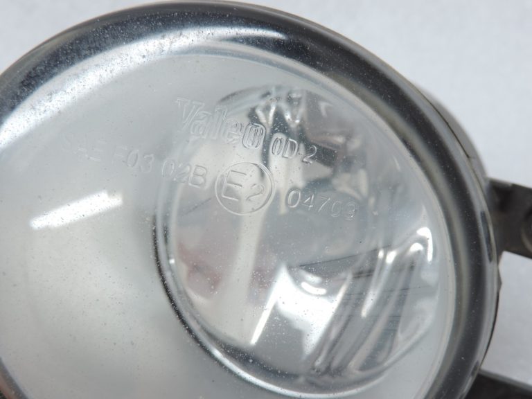 Oriģināls Toyota RAV4 III (XA30) priekšējais kreisais miglas lukturis 812200D040