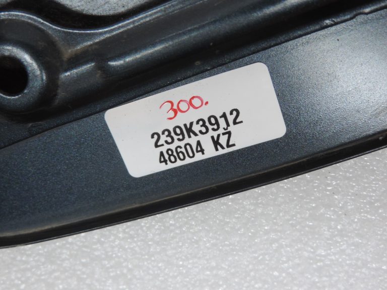 Oriģināls Toyota RAV4 III (XA30) dīzeļdegvielas uzpildes vāka vāciņš 6T3 tumši zaļš