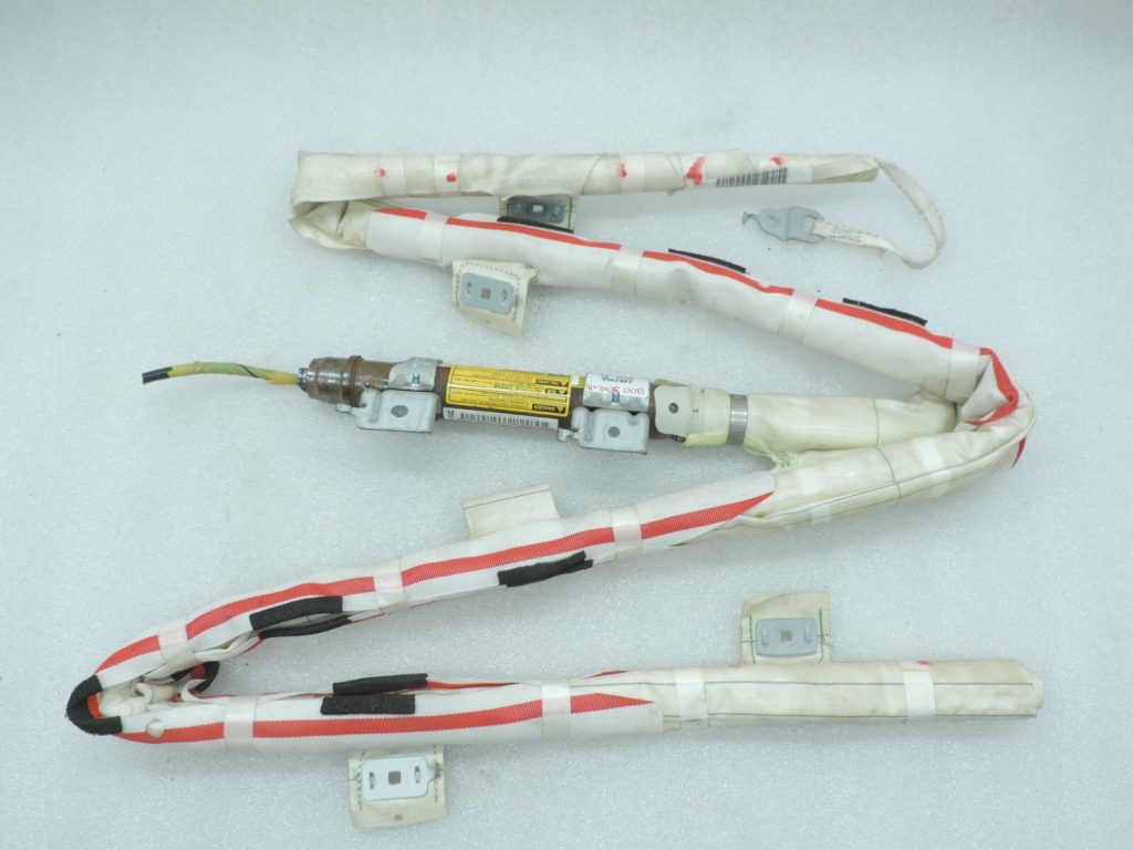 Oriģinālais Toyota RAV4 III XA30 Drošības modulis labajā aizkarā 6217042040