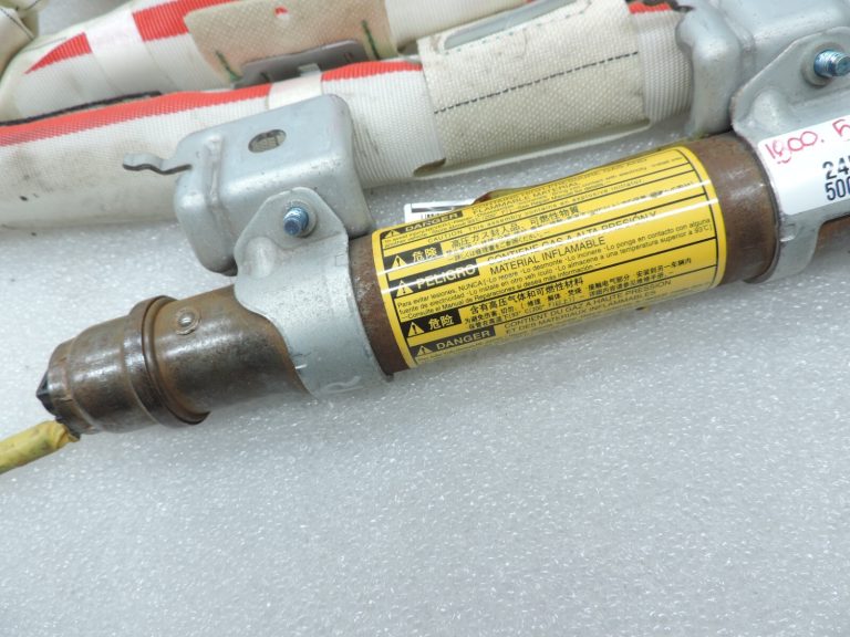 Oriģinālais Toyota RAV4 III XA30 Drošības modulis kreisajam aizkaram 6218042030