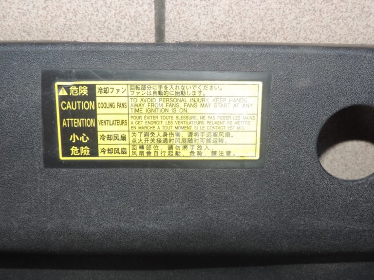 Oriģināls Toyota RAV4 III (XA30) priekšējā paneļa pārsegs, priekšējā maska, vējstikla atbalsts