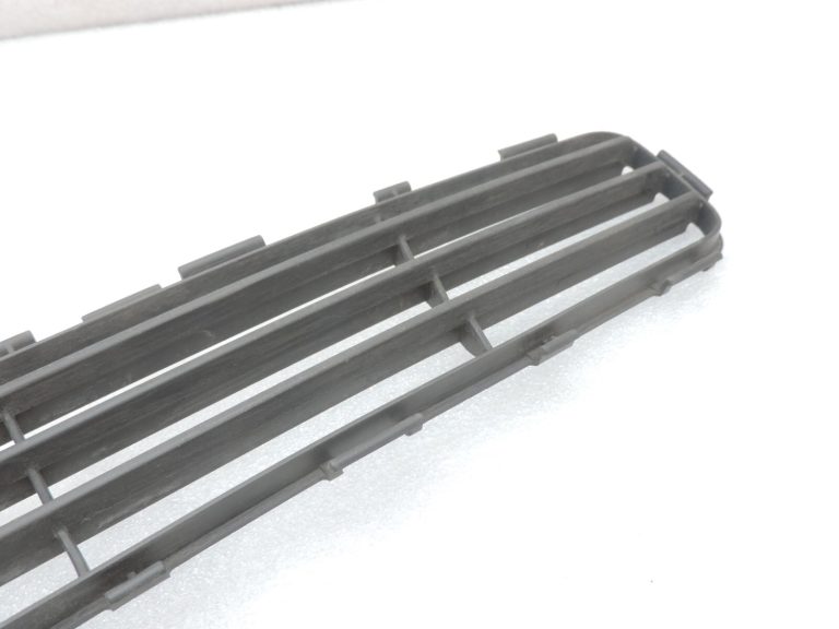 Oriģinālā Toyota Avensis T25 bampera režģis Režģis 5311205060