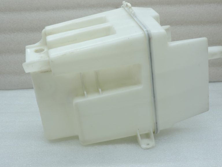 Oriģinālā Toyota Avensis T25 tīrītāju ūdens tvertne 8531502090 85315-02090