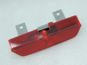 Oriģināls Toyota RAV4 II XA20 Trešais bremžu lukturis 8157049015B0 81570-49015-B0