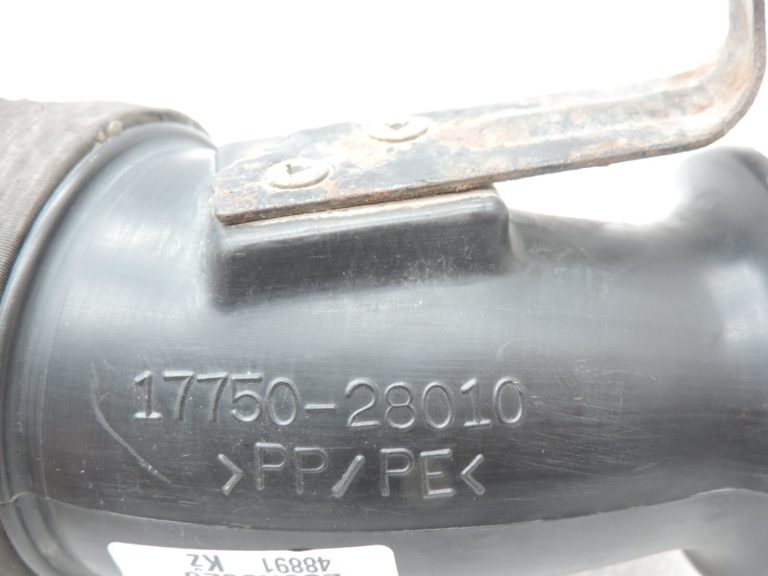 Oriģinālā Toyota RAV4 II XA20 2.0i 1AZFE ieplūdes šļūtene Gaisa ieplūdes caurule 1775028010