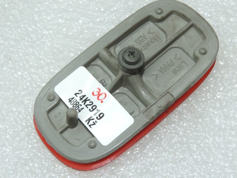 Toyota RAV4 II XA20 Oriģinālais labais/kreisais atstarotājs 8191042010 81910-42010
