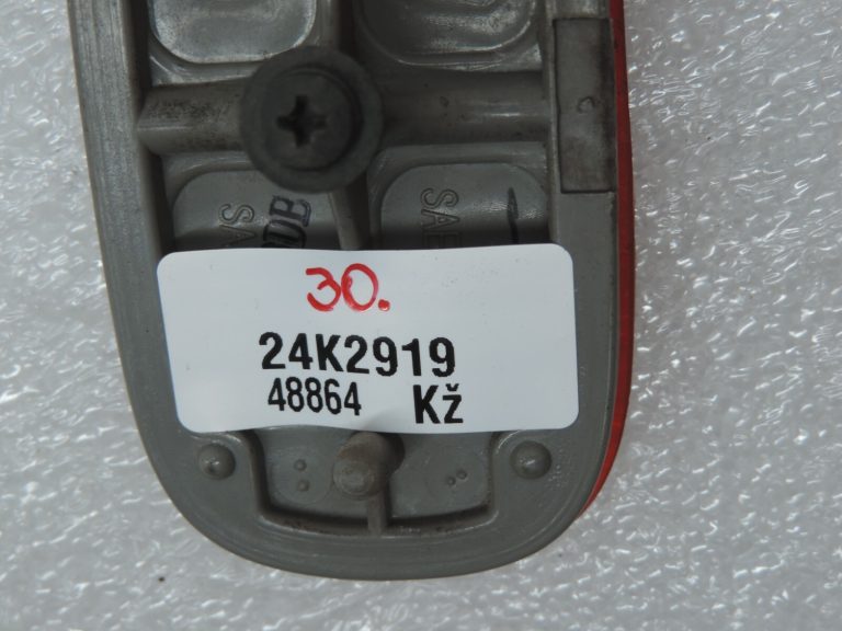 Toyota RAV4 II XA20 Oriģinālais labais/kreisais atstarotājs 8191042010 81910-42010