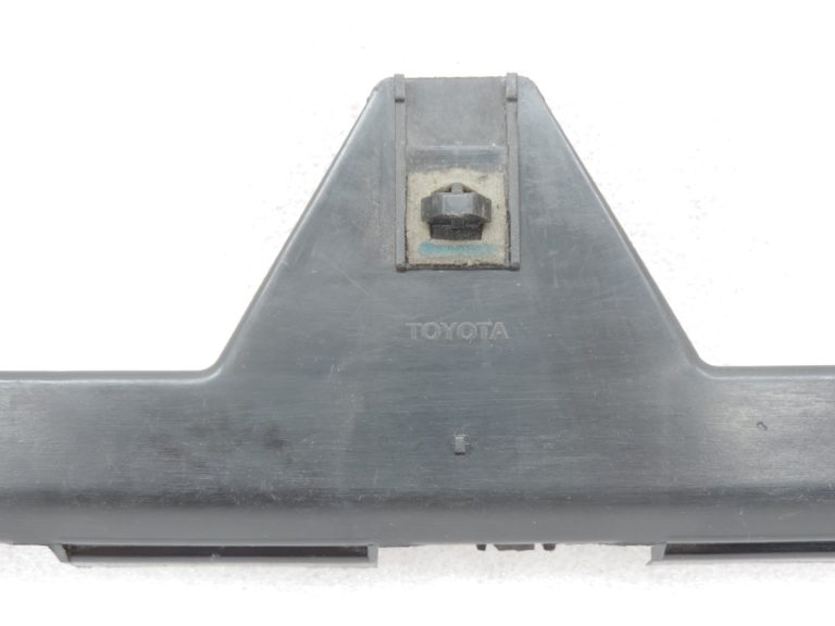 Oriģināls Toyota Avensis T25 Liftback Aizmugurējā bampera kronšteins Kronšteins kreisais