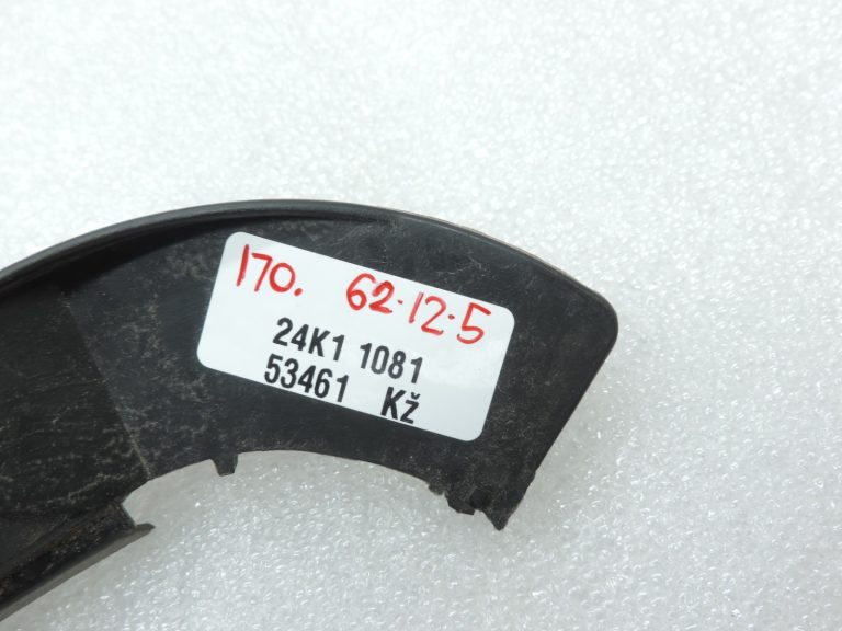 Oriģināls Toyota Avensis T25 Liftback Aizmugurējā bampera kronšteins Kronšteins kreisais