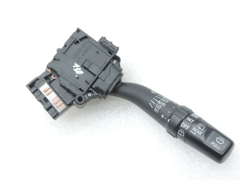 Oriģinālais Toyota Avensis T25 tīrītāju slēdzis stūres kolonnas slēdzis 8465205170