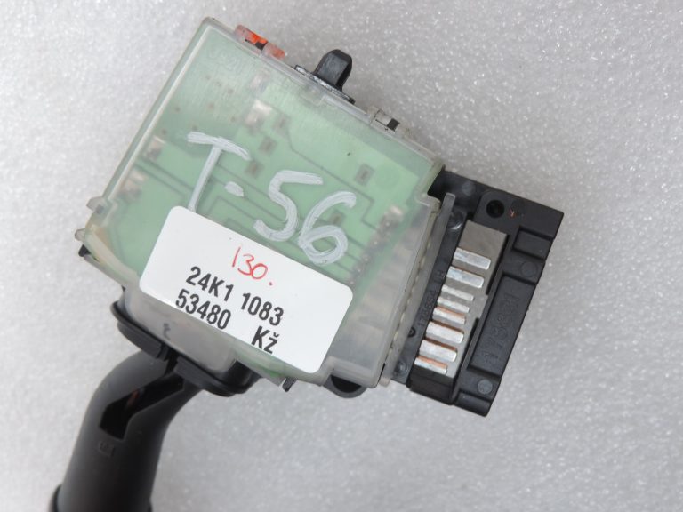 Oriģinālais Toyota Avensis T25 tīrītāju slēdzis stūres kolonnas slēdzis 8465205170