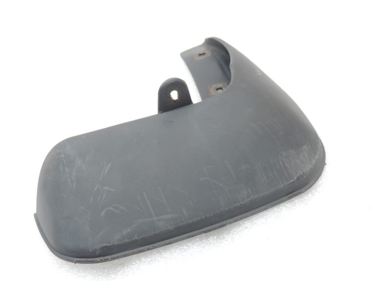 Toyota Avensis T25 Aizmugurējā dubļu atloka aizmugurējā labā PZ416-T9960-00 PZ416T996000
