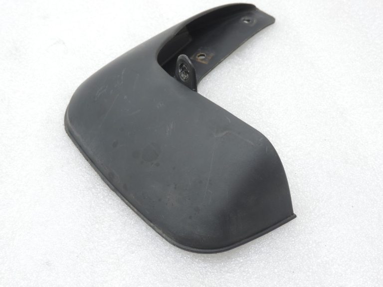 Toyota Avensis T25 Aizmugurējais kreisais dubļu atloks PZ416-T9960-00 PZ416T996000
